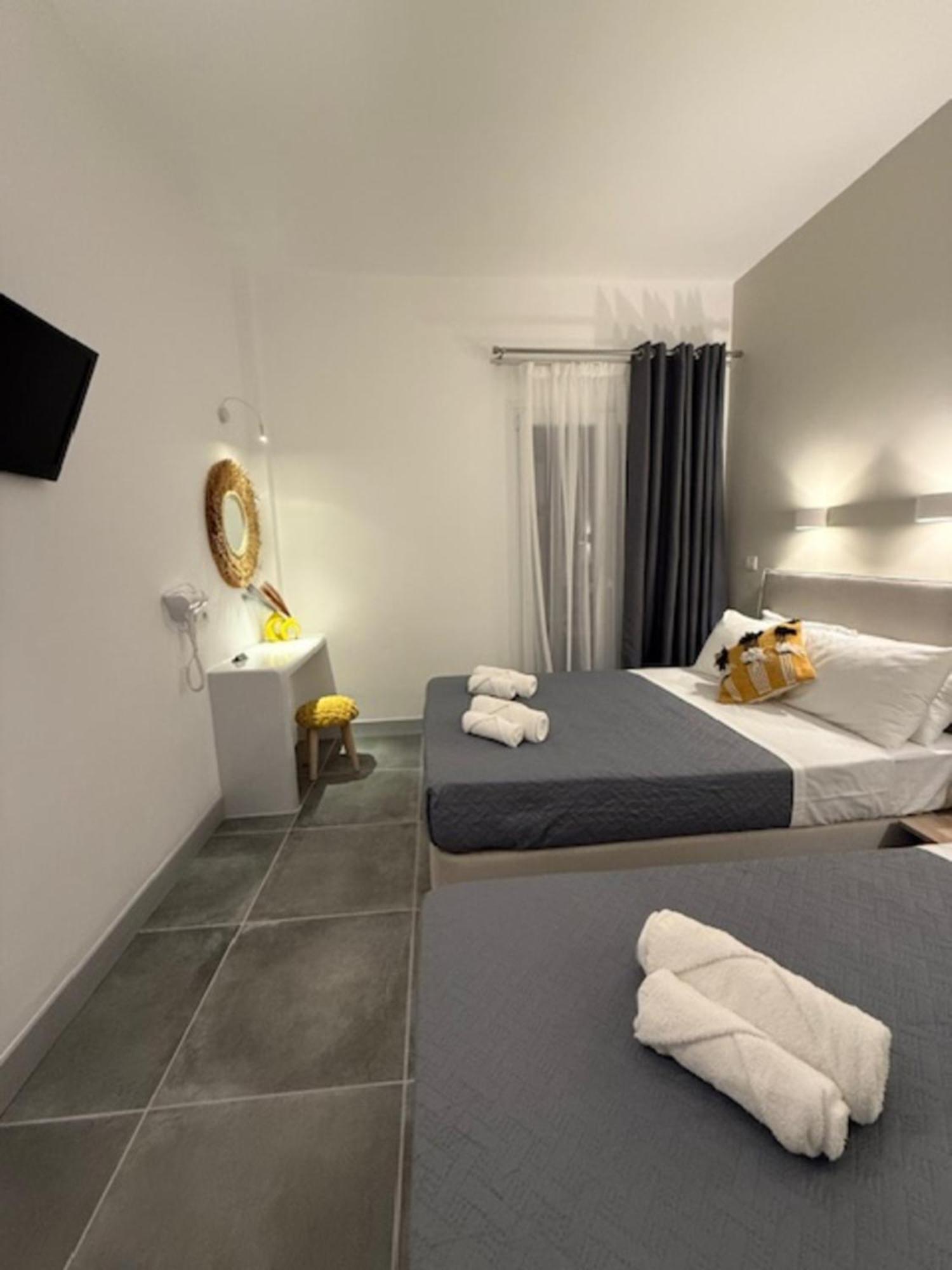 Dilion Hotel Páros Buitenkant foto