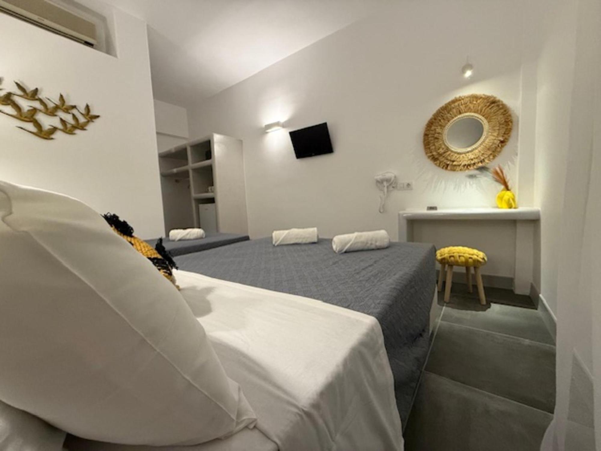 Dilion Hotel Páros Buitenkant foto