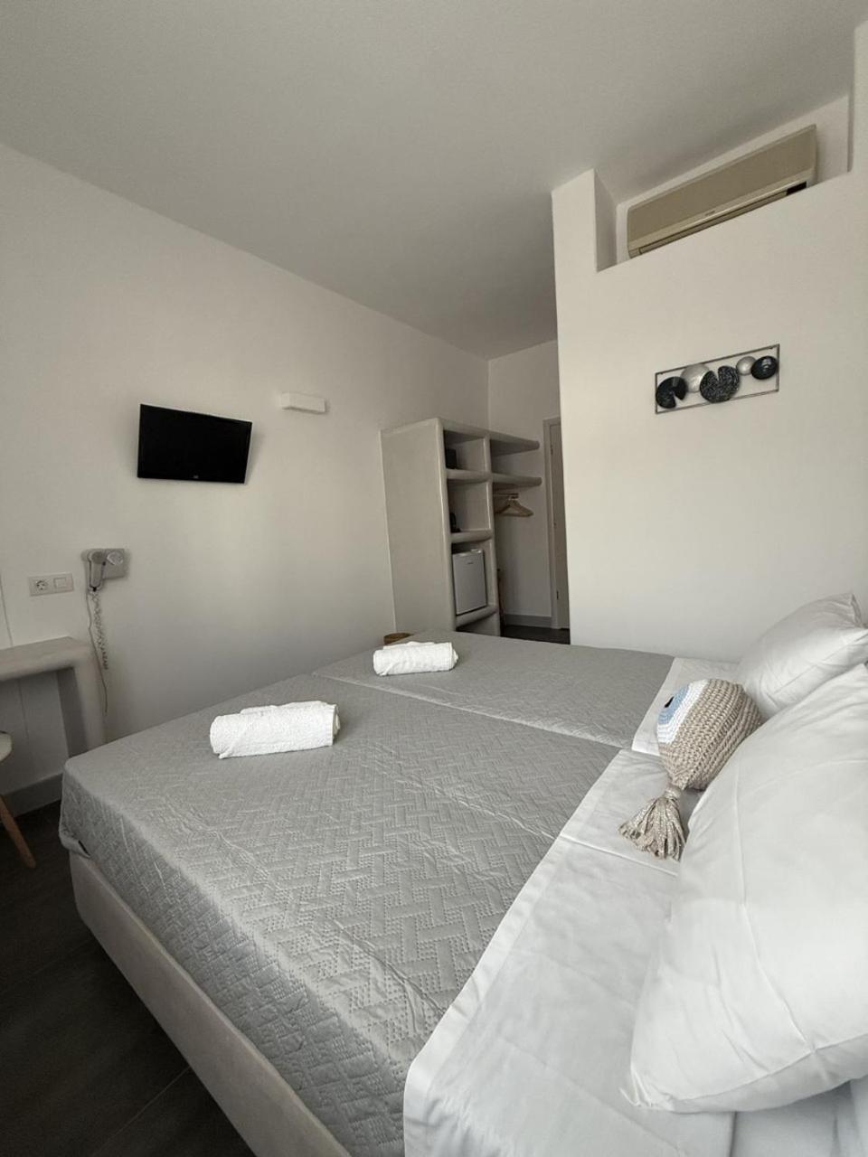 Dilion Hotel Páros Buitenkant foto