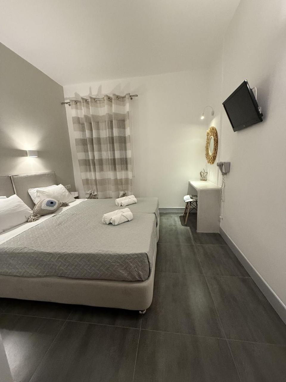 Dilion Hotel Páros Buitenkant foto